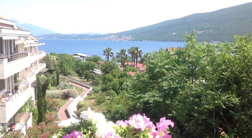 Villa Alla Bed And Breakfast Herceg Novi Room photo