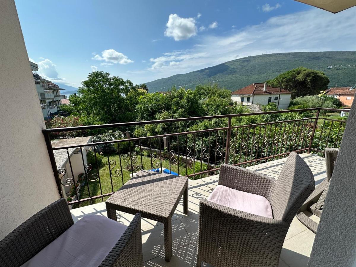 Villa Alla Bed And Breakfast Herceg Novi Exterior photo